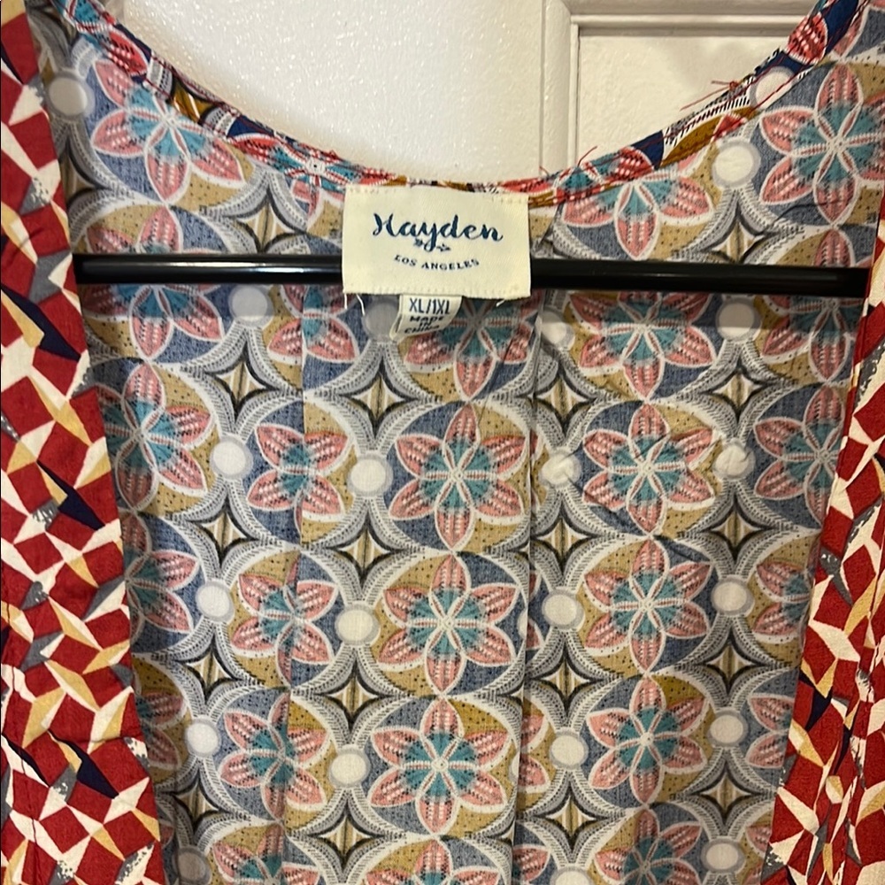 Red and White Patterned Open Cardigan - Picture 2 of 3